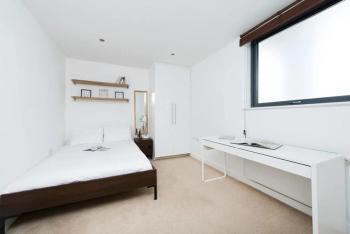 Fabulous 2 Bedroom Apartment w Balcony in London, Londyn (zdjęcie 5)