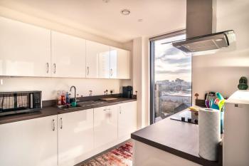 Spacious & Modern 1 Bed Apartment Manchester, Manchester (photo 3)