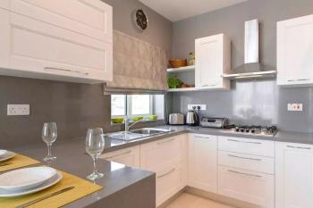Penthouse with Picturesque Garden and Bayviews, Marsaskala (foto 5)