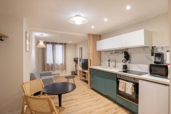 Le Triplex - 8 pers - Hypercentre - Wifi, LʼIsle-sur-la-Sorgue (photo 3)