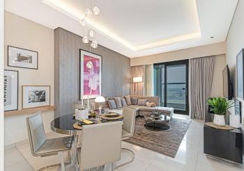 Savis Homes - Damac Paramount Tower A 1BR Ultimate Luxury and Glam Escape, Дубай (фото 2)