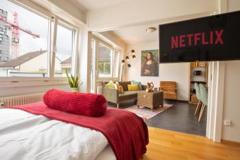 Bright Apartment with Balcony near SBB - Special MODERN LISA Apartment, Basel, up to 4 guests, Basel (photo 4)