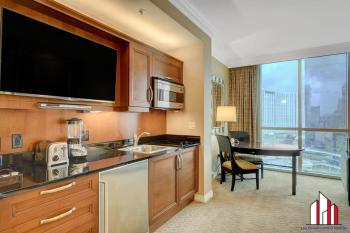 MGM Signature-18-703 Strip View Jacuzzi Studio, Las Vegas (zdjęcie 4)