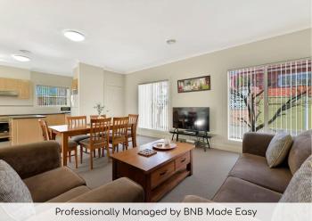 Spacious 2 Bed, 2 Bath Villa, CBD Location, Orange (photo 2)