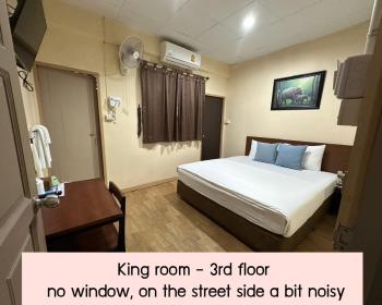 Achcha hotel - itsaraphap MRT station - Wat Arun, Bangkok (fotografie 5)