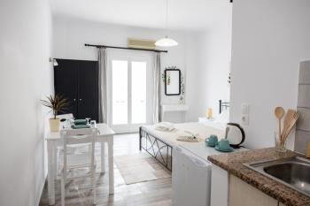 White wave studio 2, Kamari (foto 5)