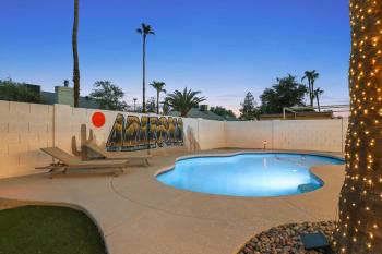The Dava: Free Heated Pool & Putting Green, Tempe (photo 2)