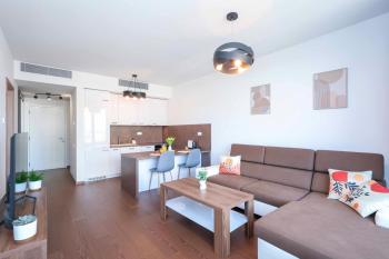 Sky Park Tower 2, luxury apartment with free parking, Bratislava (photo 2)