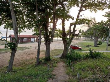 Casa 4 quartos, 2 suítes, piscina e acessibilidade - Frente para a lagoa, São Pedro da Aldeia (Foto 3)