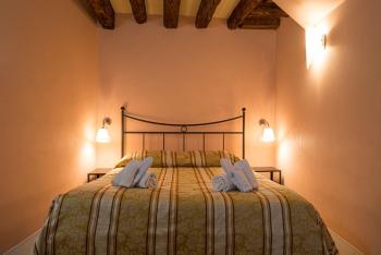 Lovely flat with canal view near Rialto Bridge, Venezia (foto 5)