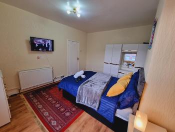 Bright sunny, double bed with garden, TV and Wi-Fi, Leeds (Foto 4)