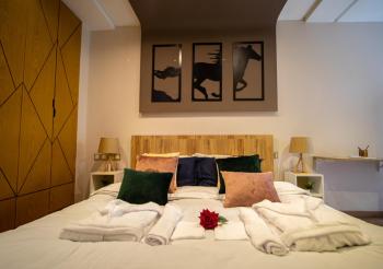 C101- Cosy and stylish apartment with King Size Bed- Belvédère, Casablanca (foto 2)