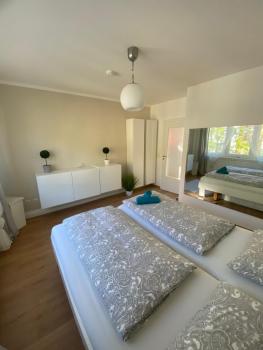 GREENSUN-HOMES Messe, Flughafen und Zentrums nah, Ruhig, Modern, schnelles WLAN, Balkon und Küche, freies Parken, 4 Schlafplätze möglich, Kolín nad Rýnem (fotografie 2)