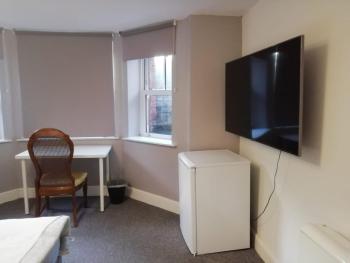 Green Lodge-Room-02, Liverpool (photo 2)