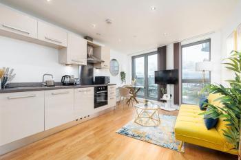 Exclusive Apartment - Free Parking -WiFi Netflix- Juliet Balcony -Fully Equipped for Extended Stays, Leeds (Foto 5)