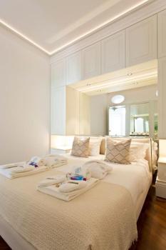 Boutique Rentals- THE CLéRiGoS Apt w/ patio, Porto (foto 3)