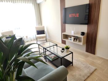 The 51 Hermitage by IB Signature - Elegant 1BR, Peaceful - 24 x7 Security - Self check-in - Parking - City View with terrace - Walk to Cafes! City Centre & Tram, Casablanca (fotografie 4)