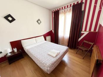 Hostal La Casa de La Plaza, Madrid (photo 2)