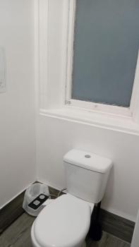 Single Room with Private Bath Free Street Parking Near LFC No Breakfast, Liverpool (photo 2)