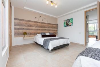 Apartamento central en zona comercial, Medellín (fotografie 2)