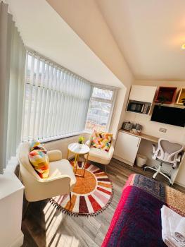 R-1 Newly renovated En-Suite Self contained Private Room in Selly Oak Birmingham, Birmingham (fotografie 2)