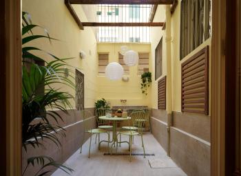 Bright 3-Bedroom Apartment with Patio in Florence Historic Center Near Duomo, Florenz (Foto 3)