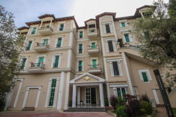 Atrium Hotel, Tirana (photo 2)