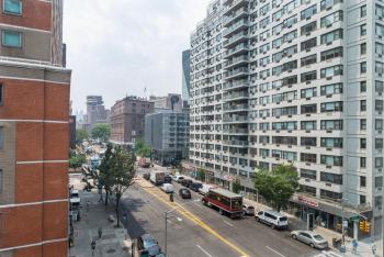 East Village 2br w doorman nr Union Square NYC-1155, Нью-Йорк (фото 4)