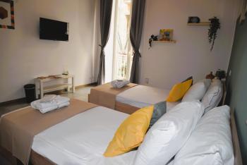 Vinyls' Green Home - Toledo Centro Storico, Naples (photo 4)
