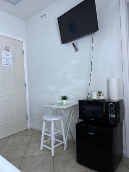 B5 Best Value on Private Bedroom with Private Bathroom in Little Havana, Miami, Miami (zdjęcie 4)