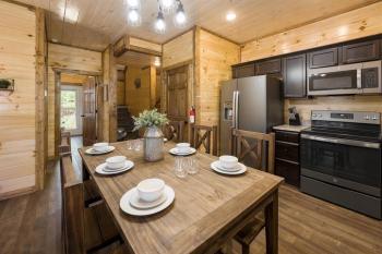 Dog Friendly, 3-Decks, Indoor Pool, Hot Tub with Arcade, Pigeon Forge (photo 5)