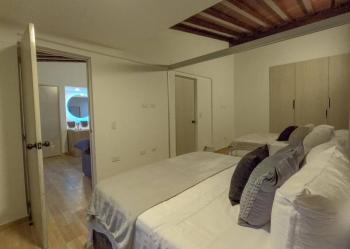 203 Enigmatic Loft with Jacuzzi, Medellín (photo 3)