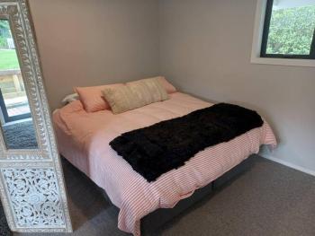 Cute, new two bedroom cottage with shared pool, Cambridge (photo 4)