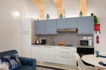 Modern Traditional Apartment with Maltese Internal Court Yard - Designed with Traditional Stone and Tiling, Valletta (fotografie 2)