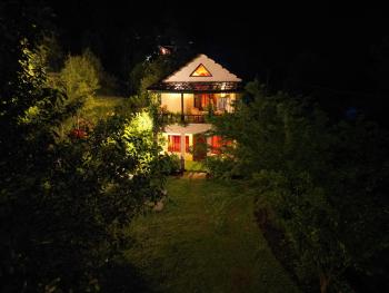 Thehraav By The River - Mudhouse Odyssey, Tirthan Valley, Banjār (foto 2)