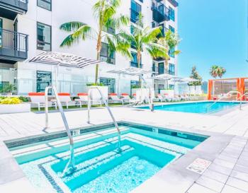 Hollywood Penthouse with Balcony Pool and Hollywood sign View with Free parking, Los Angeles (fotografie 2)