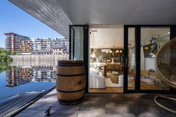 Hausboat Holešovice, Praha (fotografie 3)