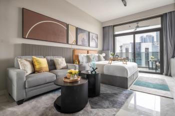 Frank Porter - MAG 318, Dubaj (fotografie 3)