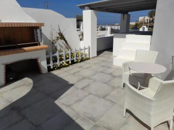 Atlantis - by S paradise - outdoor jacuzzi & seaview, Oia (photo 5)