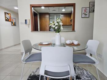 Trinity Holiday Homes - Standpoint Tower Downtown, Dubai (photo 3)