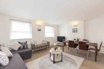 Covent Garden 2BR - Urban Chic Apartment, London (photo 2)