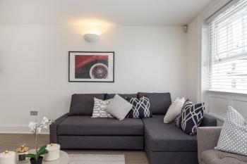 Covent Garden 2BR - Urban Chic Apartment, London (photo 5)