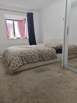 Spacious flat with free parking in Croydon, Croydon (foto 2)
