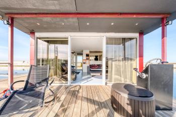 Cozy Floating house with sauna, Tallin (foto 2)