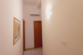 MaMo2 - Appartamento in pieno centro città, Bari (foto 3)