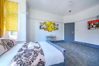 -RF7H- For your relaxed & Cosy Free Parking, Leeds (Foto 2)