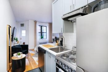 74-1C New Studio With private outdoors - GYM, New York (Foto 4)