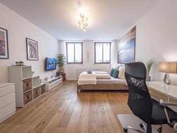 Gemütliche Ferienwohnung mit 2 Schlafzimmern, kostenfreiem Parkplatz, modernem Bad, Küche, Waschmaschine & Trockner, Lipsk (zdjęcie 2)