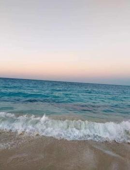 شاليه سياحي مكيف صف أول علي البحر مباشره ومكيف وبحديقه خاصه, Ras Sudr (Foto 2)