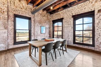 Spacious Loft - Riverfront Views - Walk to Arch, Casino, Conventions, Saint Louis (photo 5)